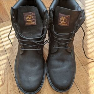 6.5 youth Blac Clasdic Timberland Boots